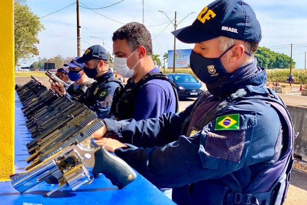 Decomisan 52 ARMAS de FUEGO compradas en comercio de CDE
