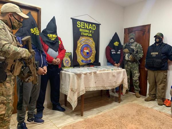 «EMPRENDIMIENTO FAMILIAR» 3 HERMANOS QUEDAN DETENIDOS TRAS INCAUTACIÓN DE COCAÍNA
