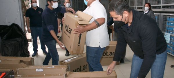 Inicia envío de máquinas de votación para las capacitaciones en todo el país | .::Agencia IP::.