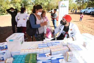 Comunidades indígenas del Alto Paraná asistidas en área de salud - La Clave
