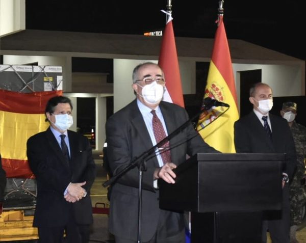 España ampliará donación de vacunas a Paraguay