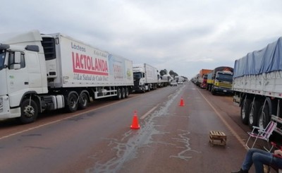 Desabastecimiento de lácteos podría darse el fin de semana ante paro