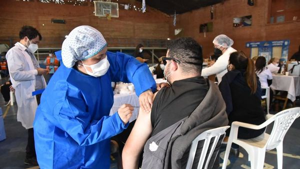 Trasladan vacunatorios de Central para aplicación de segundas dosis
