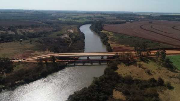 MOPC inaugura estratégico puente sobre el río Monday - La Clave