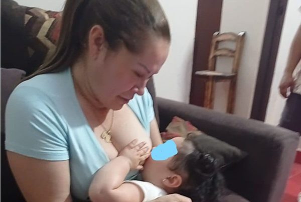 Mamá defiende lactancia materna: “No me da vergüenza sacar mis tetas al aire”