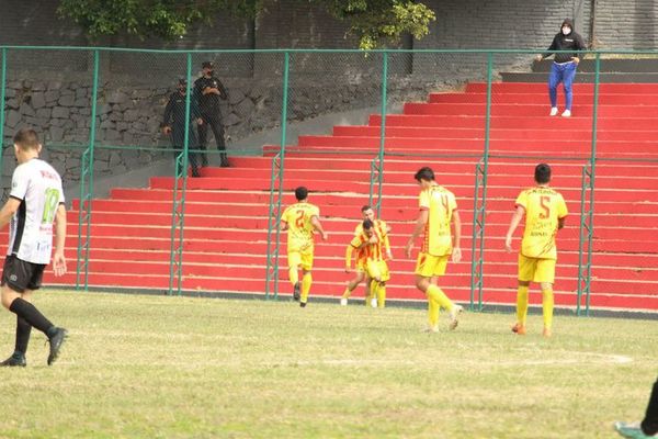 Victoria del líder en la “B” - Fútbol de Ascenso de Paraguay - ABC Color