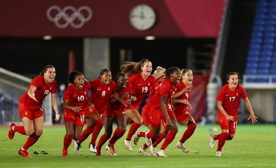 Canadá amarga a Suecia en los penales y gana el oro en fútbol femenino