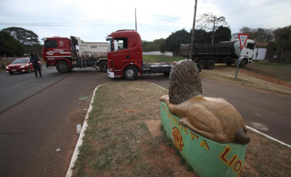 Diario HOY | Conforman mesa de diálogo en busca de destrabar paro de camioneros