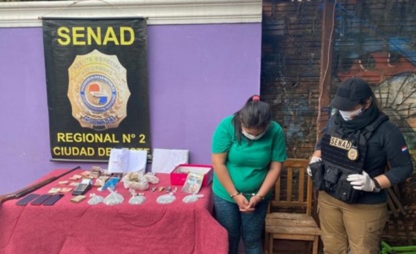 Imputan a presunta traficante que tenía hasta POS para cobrar