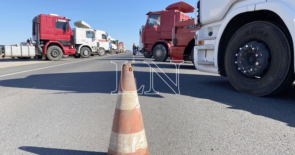 La Nación / Fiscalía integró equipo para investigar actos violentos de camioneros