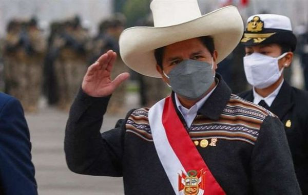 Aprobación de Pedro Castillo en 39% tras una semana de gobierno en Perú, según encuesta
