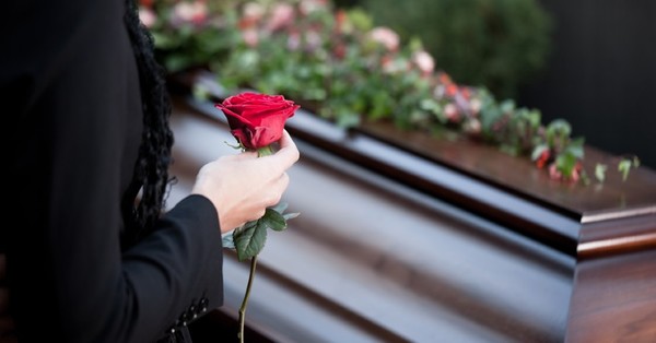 Multimillonario muere y deja sin herencia a su familia: toda su fortuna es para su amante - C9N