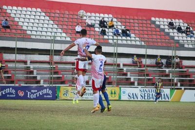 Remontada del rayadito - Fútbol de Ascenso de Paraguay - ABC Color