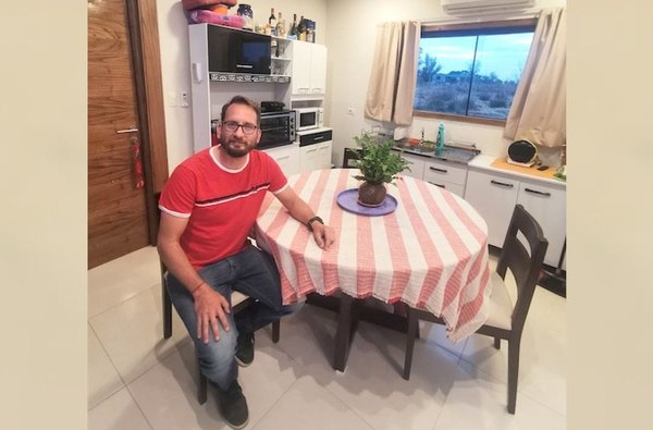 Crónica / Así se ve por dentro la casa de Jorge Ratti