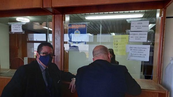 Ex contralor apela resolución de jueza que elevó caso a juicio