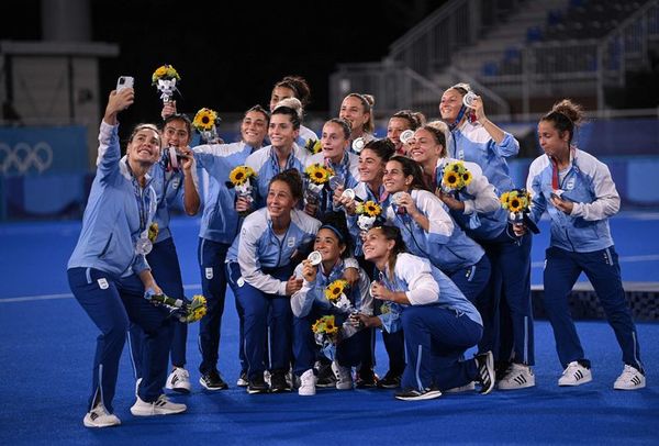 Las Leonas logran plata en hockey - Polideportivo - ABC Color