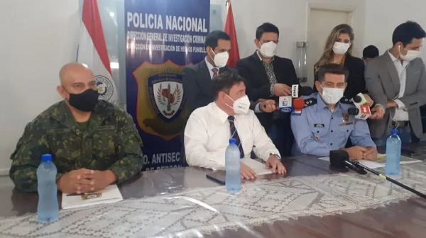 Piloto y sus cómplices iban a recibir USD 200.000 tras una extorsión - Noticiero Paraguay