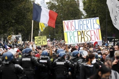 Diario HOY | Opositores al pase sanitario toman las calles de Francia