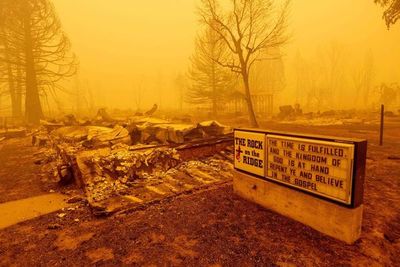 Al menos 8 desaparecidos en zona afectada por enorme incendio en California - Mundo - ABC Color