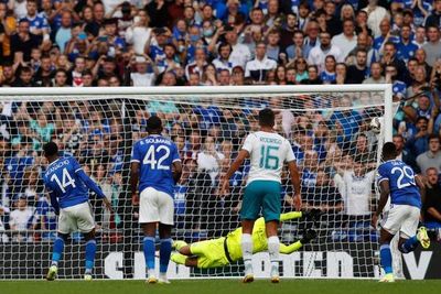 Leicester comienza la temporada conquistando la Community Shield - Fútbol Internacional - ABC Color