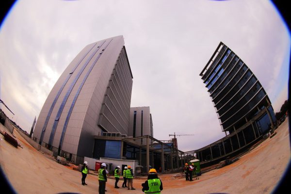 Complejo de oficinas estatales con 91% de ejecución