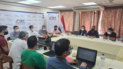 Gobierno retoma reunión con camioneros, pero sin los empresarios  - Nacionales - ABC Color