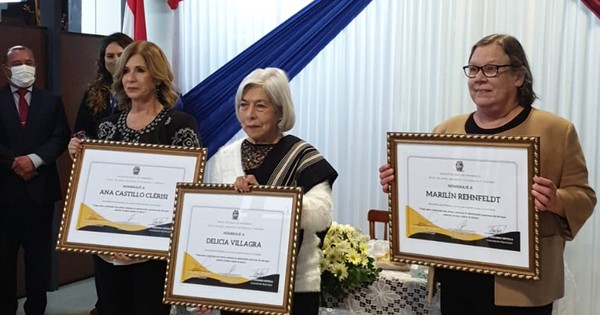 La Nación / Mujeres destacadas fueron nombradas “Hijas dilectas” de Piribebuy