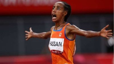 La proeza de Sifan Hassan, la refugiada que logró un éxito histórico para Países Bajos en los Juegos Olímpicos