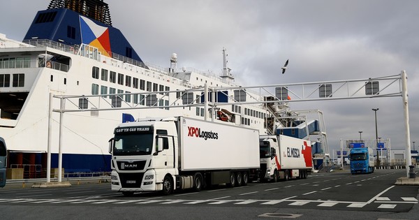 La Nación / Reino Unido sufre por la falta de camioneros