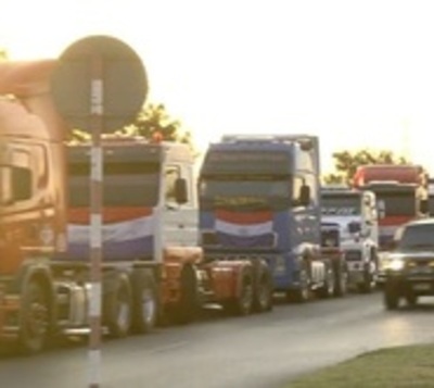 Siguen sin acuerdo los camioneros y autoridades - Paraguay.com