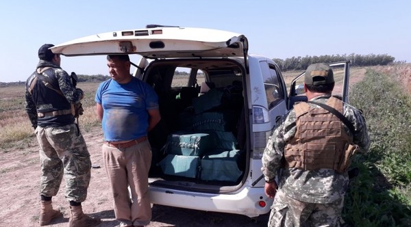 Incautan importante carga de cocaína en una pista clandestina en Itapúa