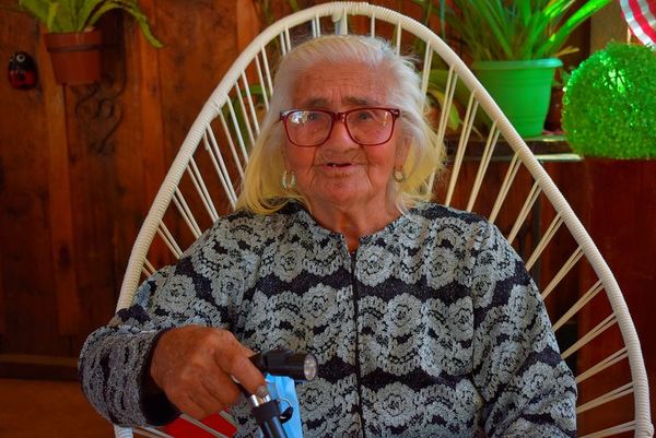 Antigua modista fassardeña celebró 100 años de vida - Nacionales - ABC Color