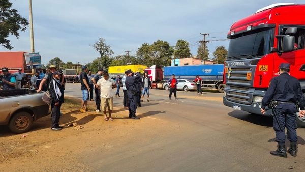 Videos muestran cómo retienen a camioneros no adheridos a paro