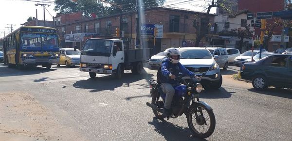 Vacuna AstraZeneca se aplicará en la Municipalidad de Luque y salón del Sportivo Luqueño - Nacionales - ABC Color