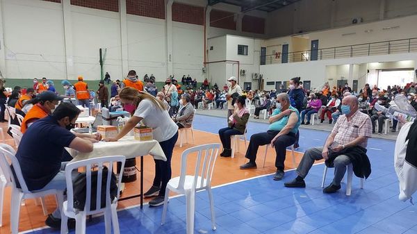 Mañana prosigue vacunación para segundas dosis, solo hasta el mediodía - Nacionales - ABC Color