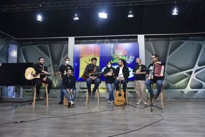 Hace cuatro años ABC TV te acompaña con información, investigación y críticas - Nacionales - ABC Color