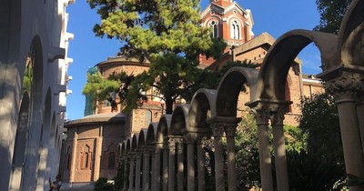 La Nación / ¿Exorcista, vidente, sanador? Misterioso abad Lorenzo casó a Palito y a Evangelina