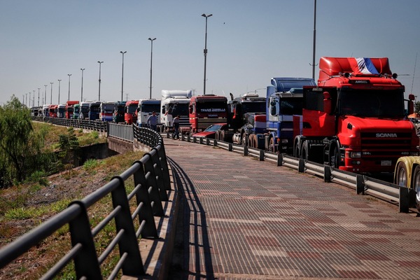 Encaminan acuerdo con camioneros que garantiza respeto a la libre circulación | El Independiente