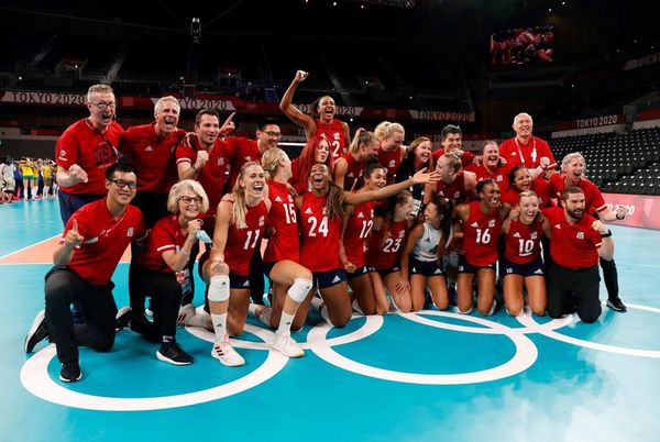 EEUU es al fin campeón olímpico en voleibol femenino y Brasil se queda con la plata - Polideportivo - ABC Color