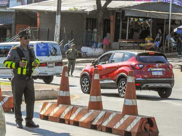 Con la Patrulla Caminera aumenta la “JAURÍA” de coimeros en el Puente y centro de CDE