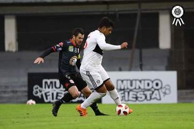 TRAS PRIMER PASO EN FALSO EL CAMPEÓN SE RECUPERA