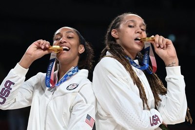 Los Juegos de Tokio llegan al final y EEUU supera a China en el medallero