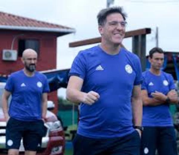 CUERPO TÉCNICO DE BERIZZO ACEPTÓ DESCUENTO SALARIAL