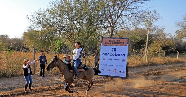 La Nación / Ángela Schapansky se consagró como bicampeona de la Marcha Criolla 2021