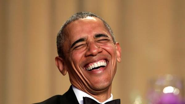 ¡Imágenes filtradas! Así captaron a Obama como nunca antes celebrando su cumpleaños 60