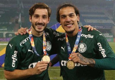 El uruguayo Matías Viña llega a la Roma por US$ 15 millones