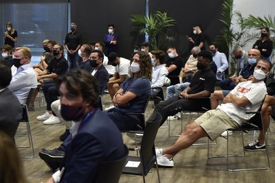 Lluvia de homenajes a Messi tras su despedida del Barça
