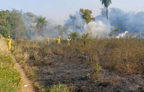 Controlado el incendio de pastizales en zona del vacunatorio exAratirí