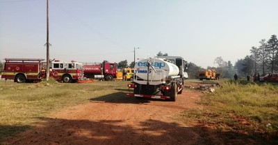 La Nación / Controlan incendio en pastizales del Rubén Dumot