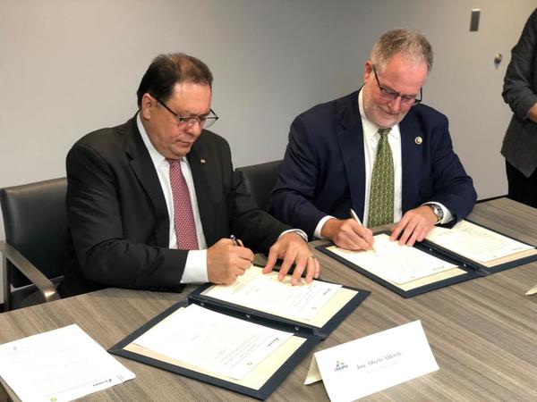 ITAIPU firma acuerdo en EE.UU con Smithsonian para contar con el mayor centro ambiental del Cono Sur